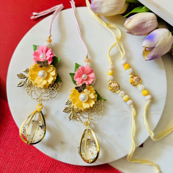 Graceful Rakhi for Bhai - Bhabhi